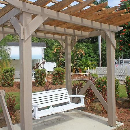 Fort Myers Beach Resort Two-Bedroom Park Model 4 Harlem Heights Zewnętrze zdjęcie